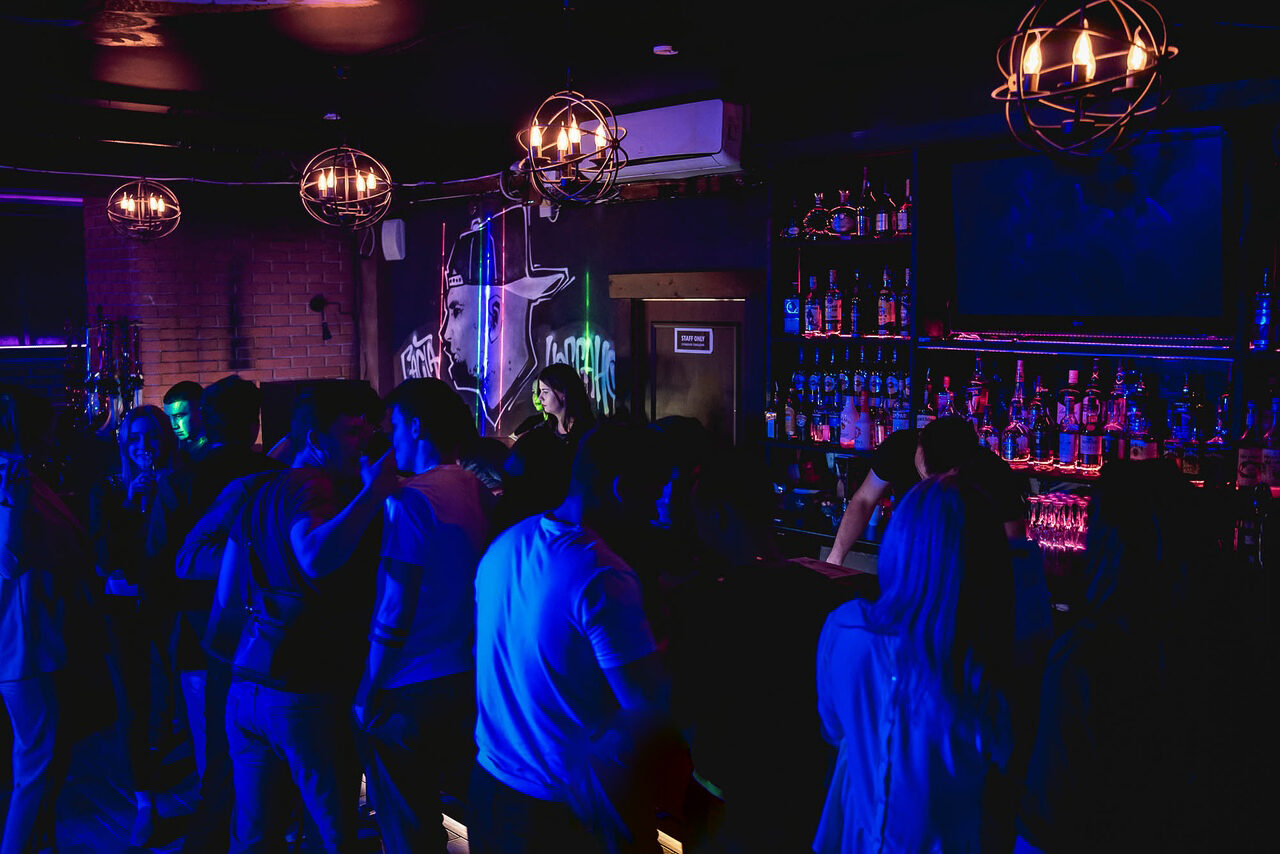 Арендовать СредаЛофт Двухуровневое лаунж-пространство