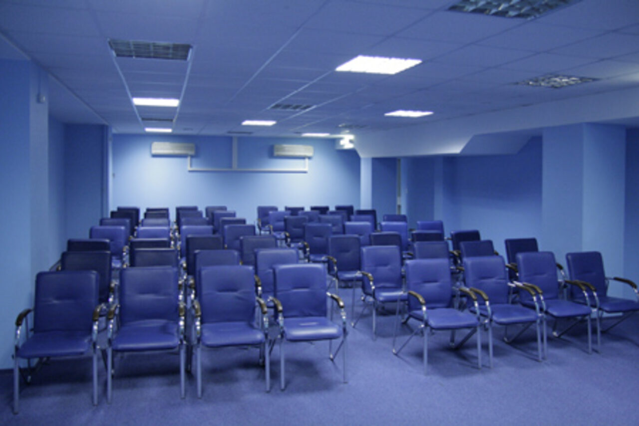 Арендовать Гостиница Охтинская