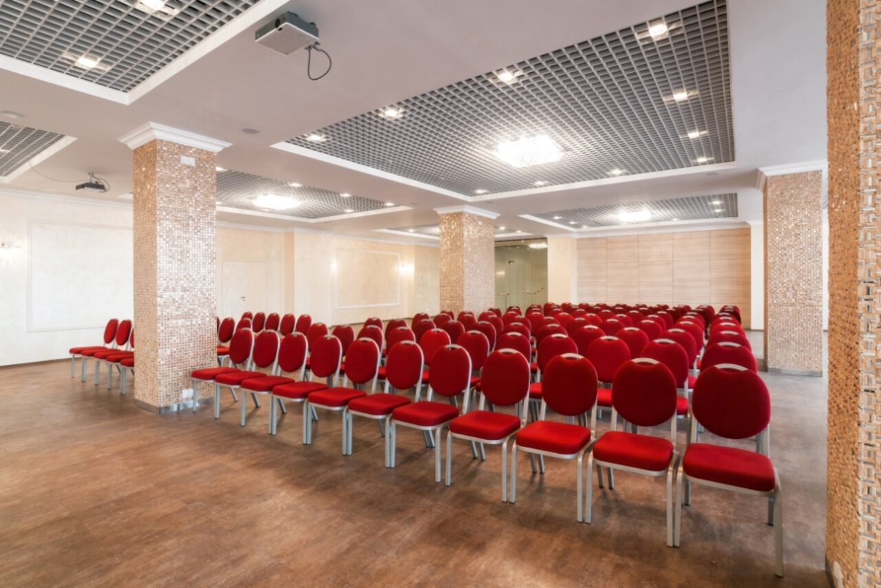 Арендовать Гостиница Охтинская