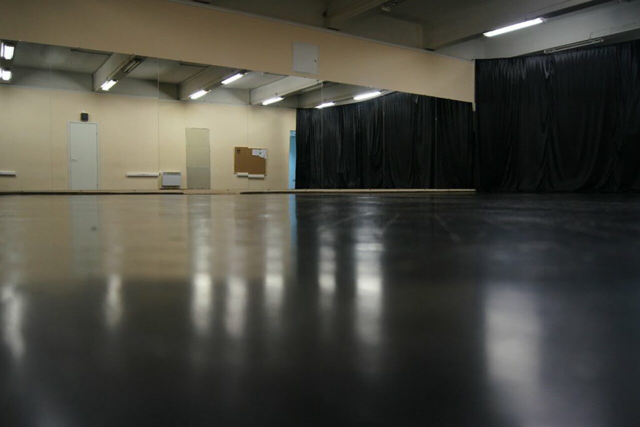 Арендовать Школа танца Trash!