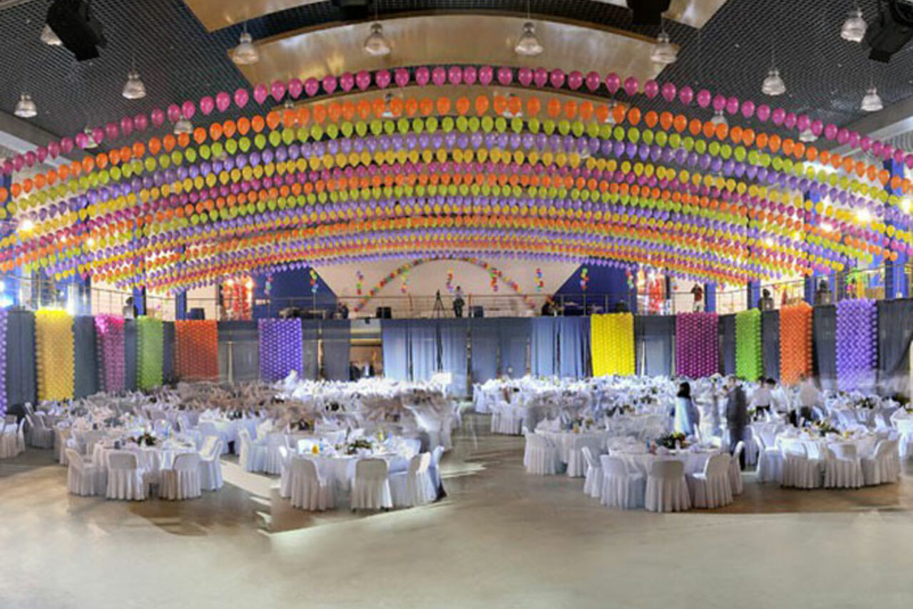 Арендовать Двухуровневый современный зал