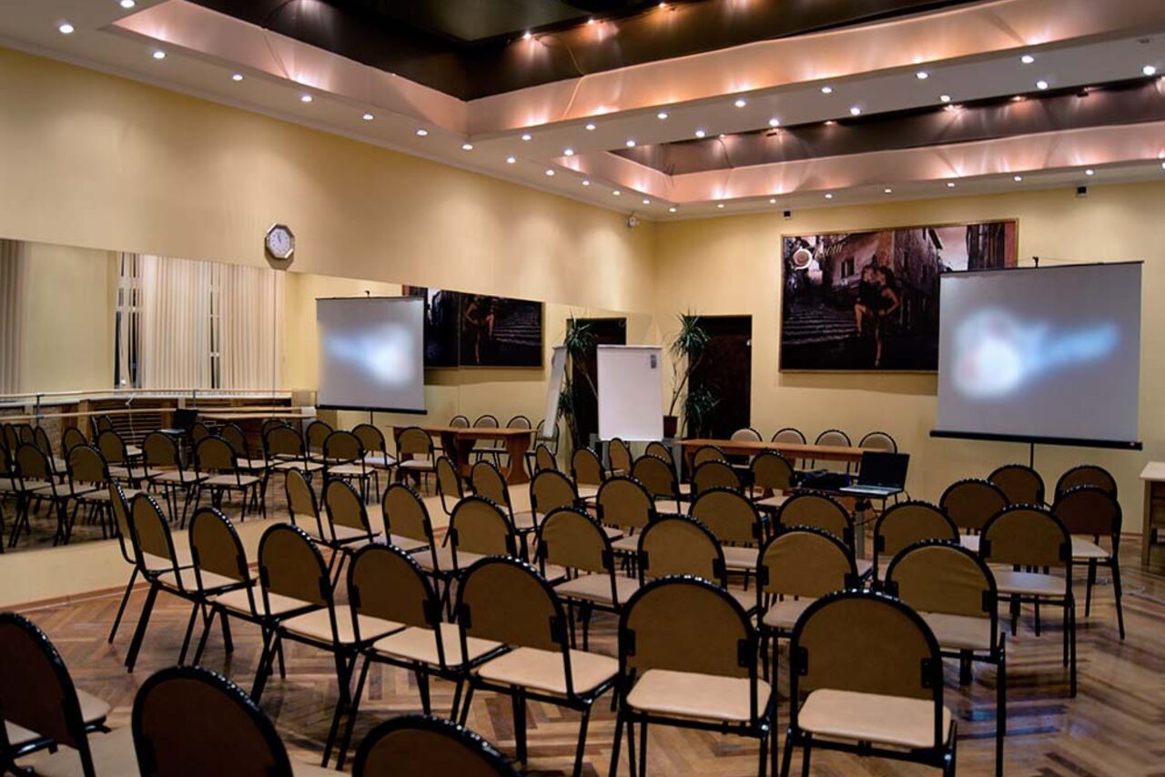 Арендовать Золотой зал