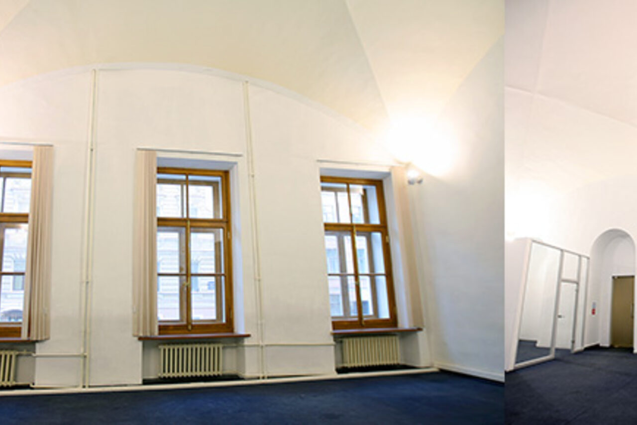 Арендовать  Зал для тренингов, семинаров №3 (1 этаж)