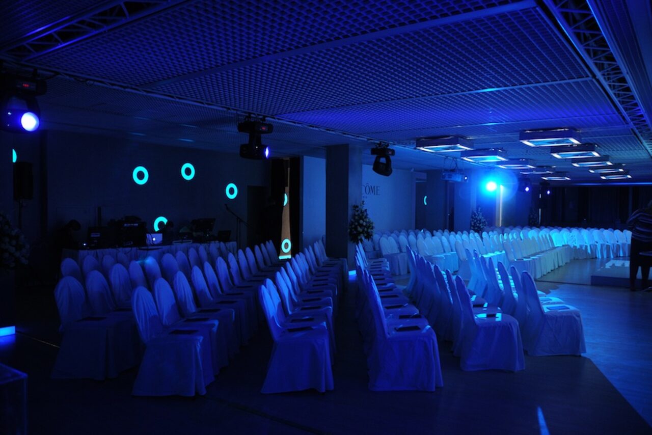 Арендовать 8 Колонн. Многофункциональное пространство 