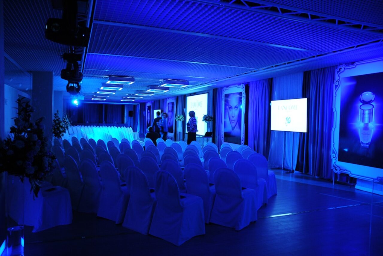 Арендовать 8 Колонн. Многофункциональное пространство 