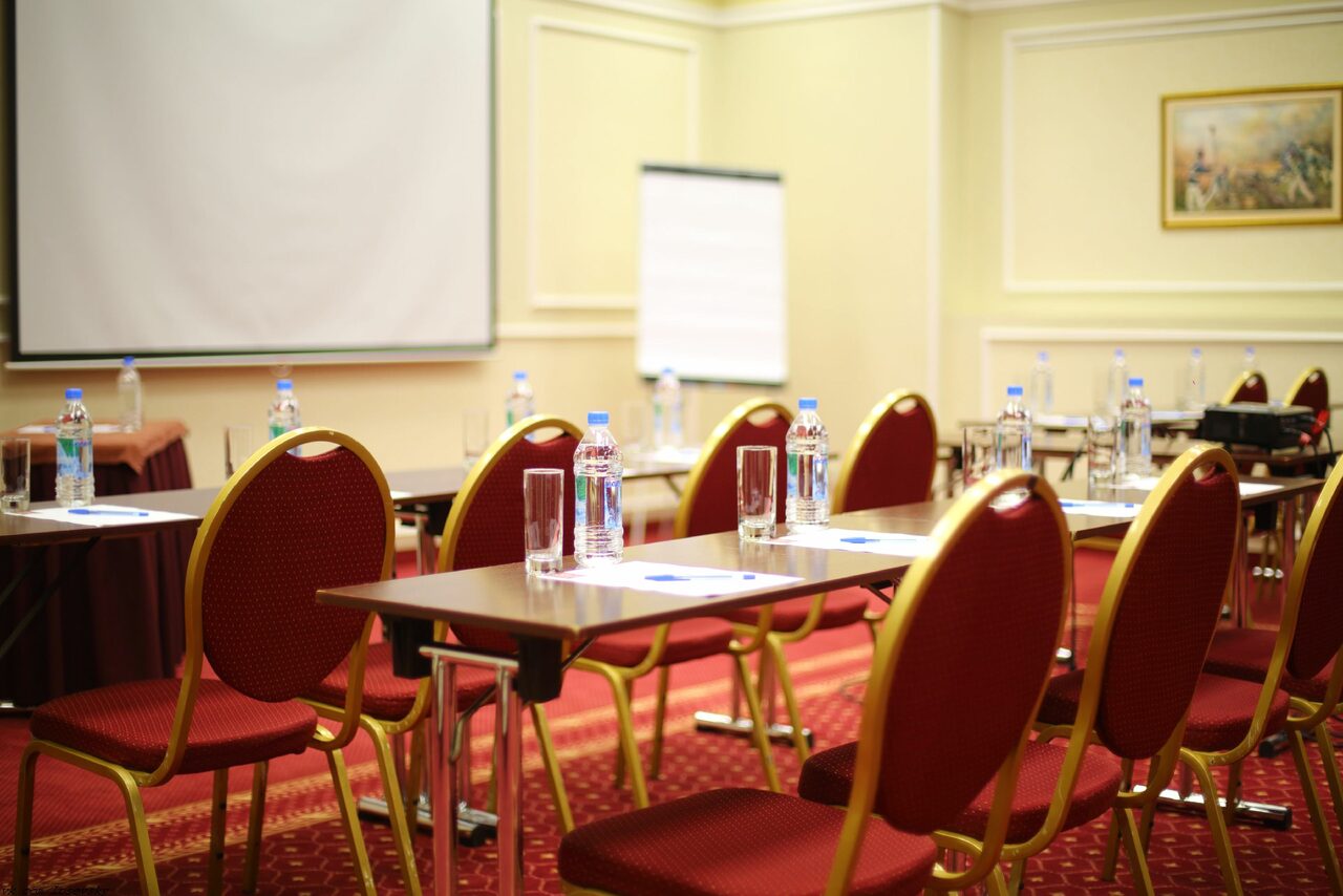 Арендовать Бизнес-отель Бородино