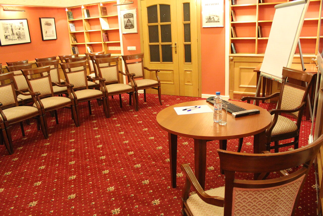 Арендовать Гостиница Бутик-Отель Аристос