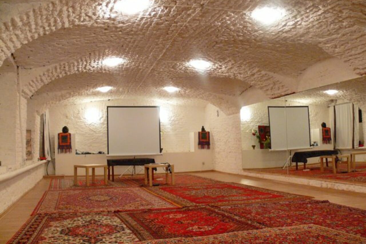 Арендовать Samadeva центр гармоничного развития человека