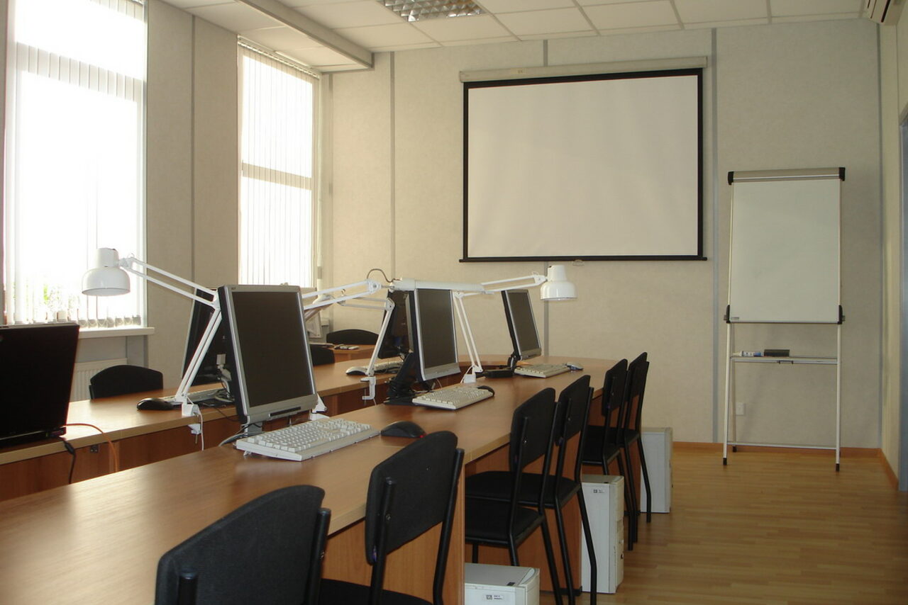 Арендовать Компьютерный класс: проведение семинаров, тренингов, обучени