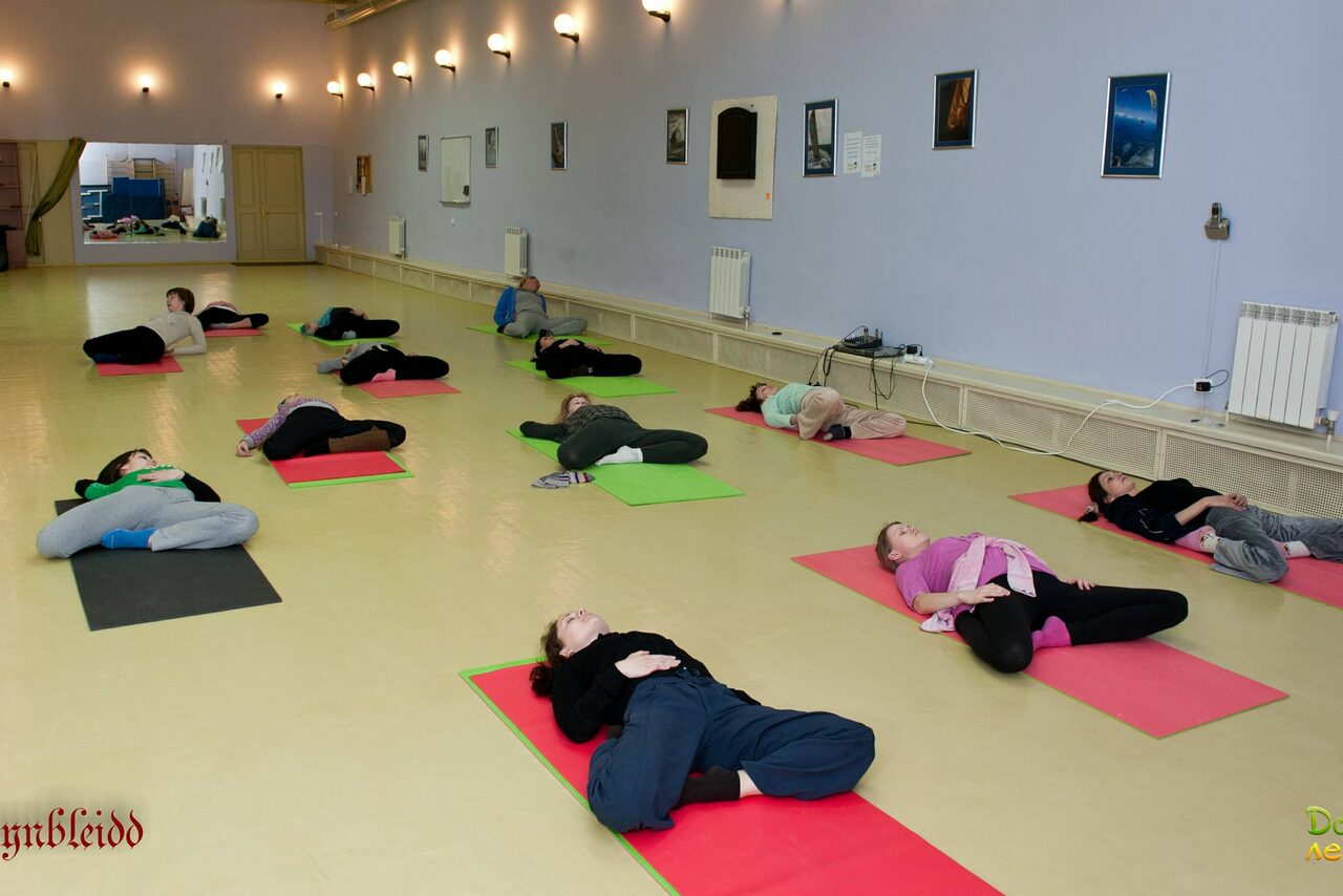 Арендовать Дом Лета, Семейный Центр Здесь танцуют и йожатся