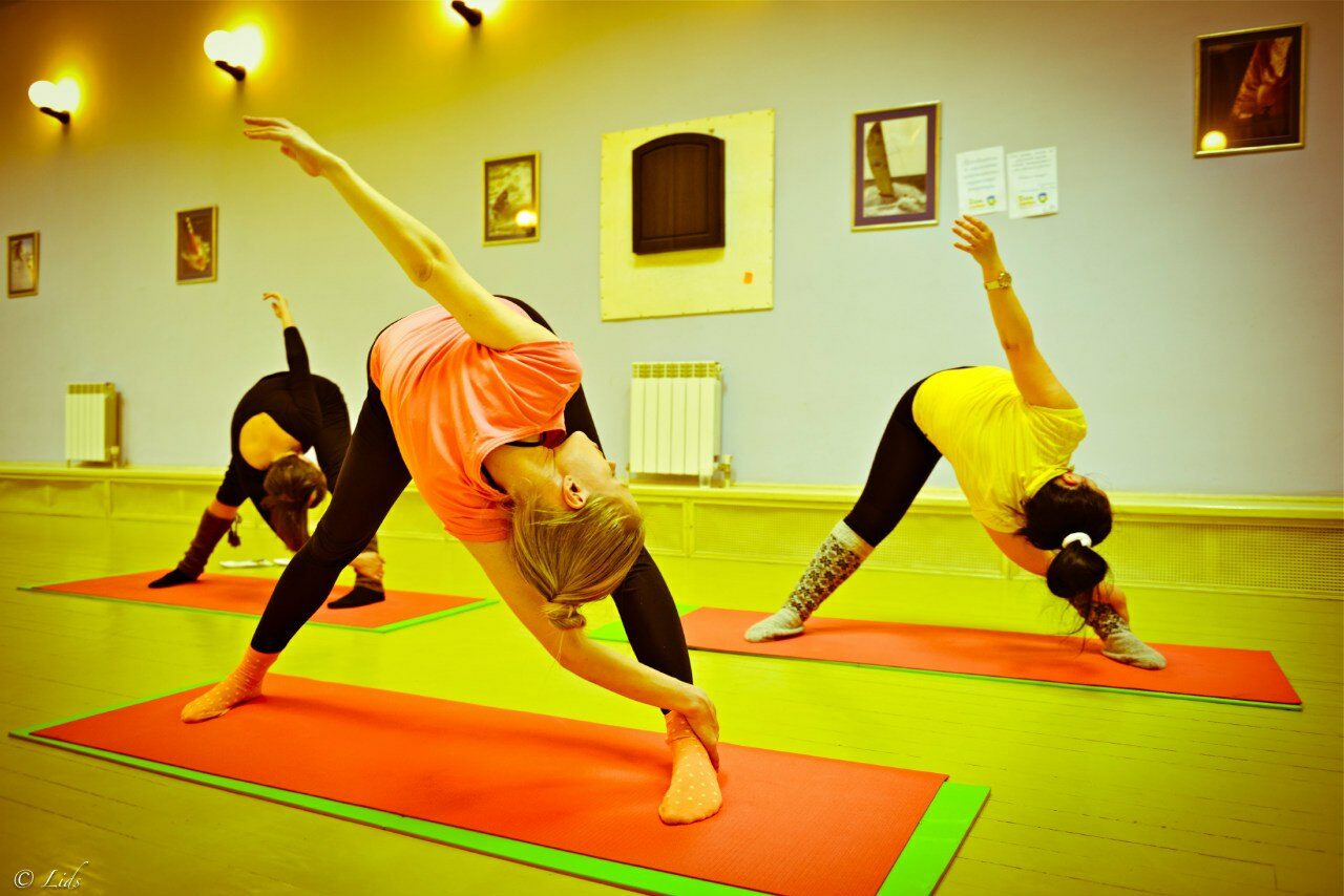 Арендовать Дом Лета, Семейный Центр Здесь танцуют и йожатся