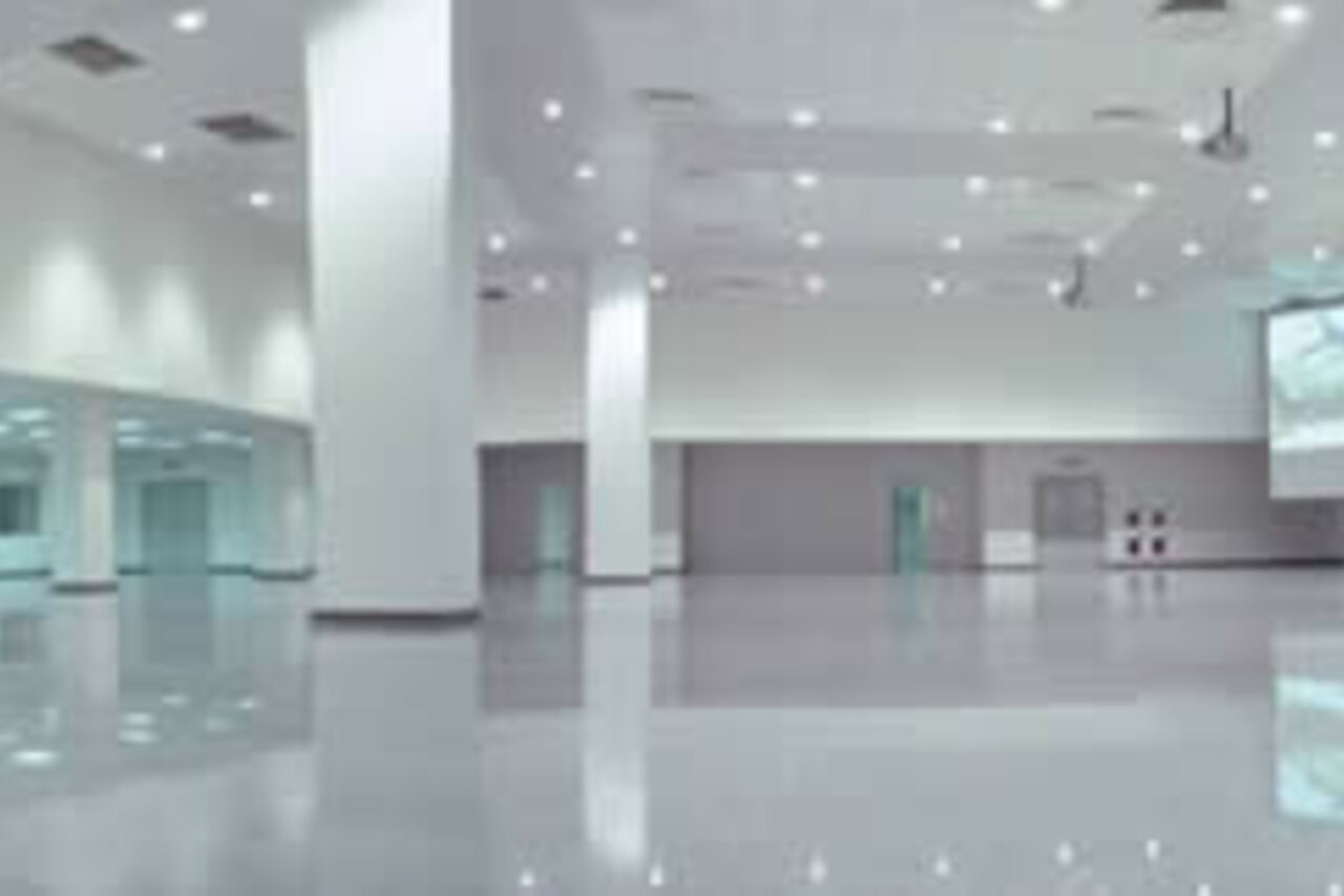 Арендовать Амбер Плаза