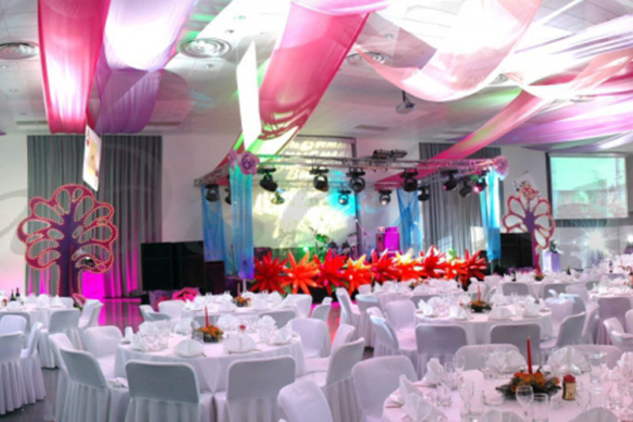 Арендовать Амбер Плаза