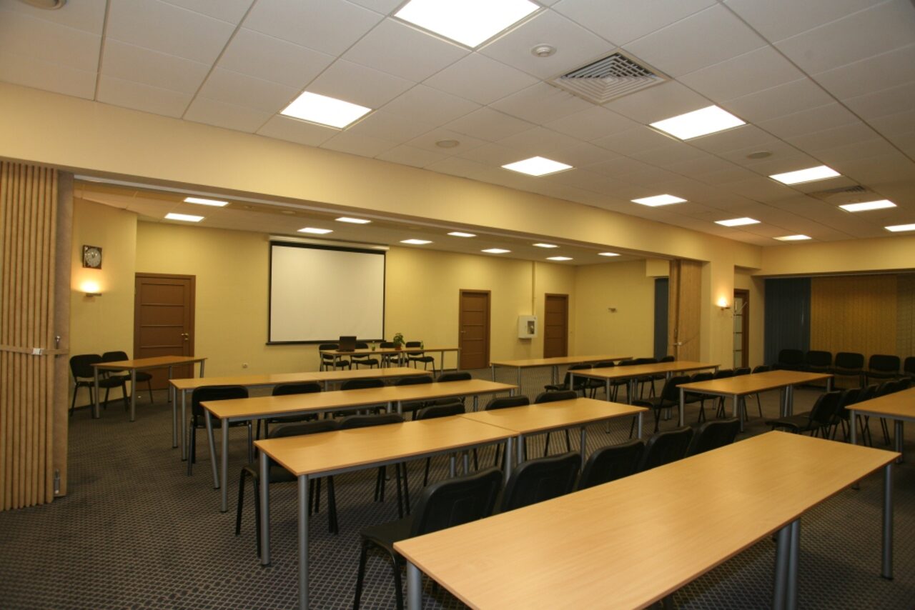 Арендовать Конференц-зал на 270 человек