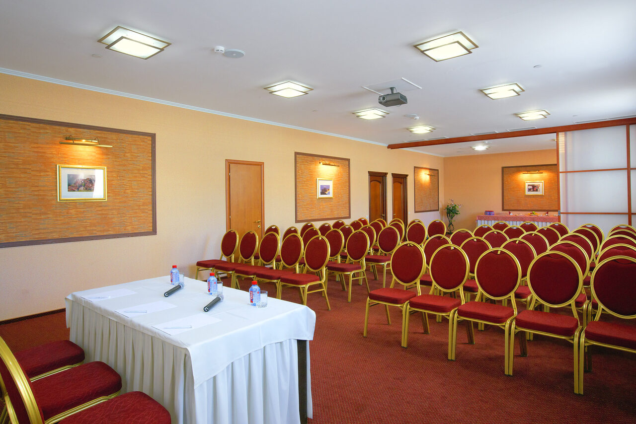 Арендовать Конференц-зал арт-отеля "Лекко"