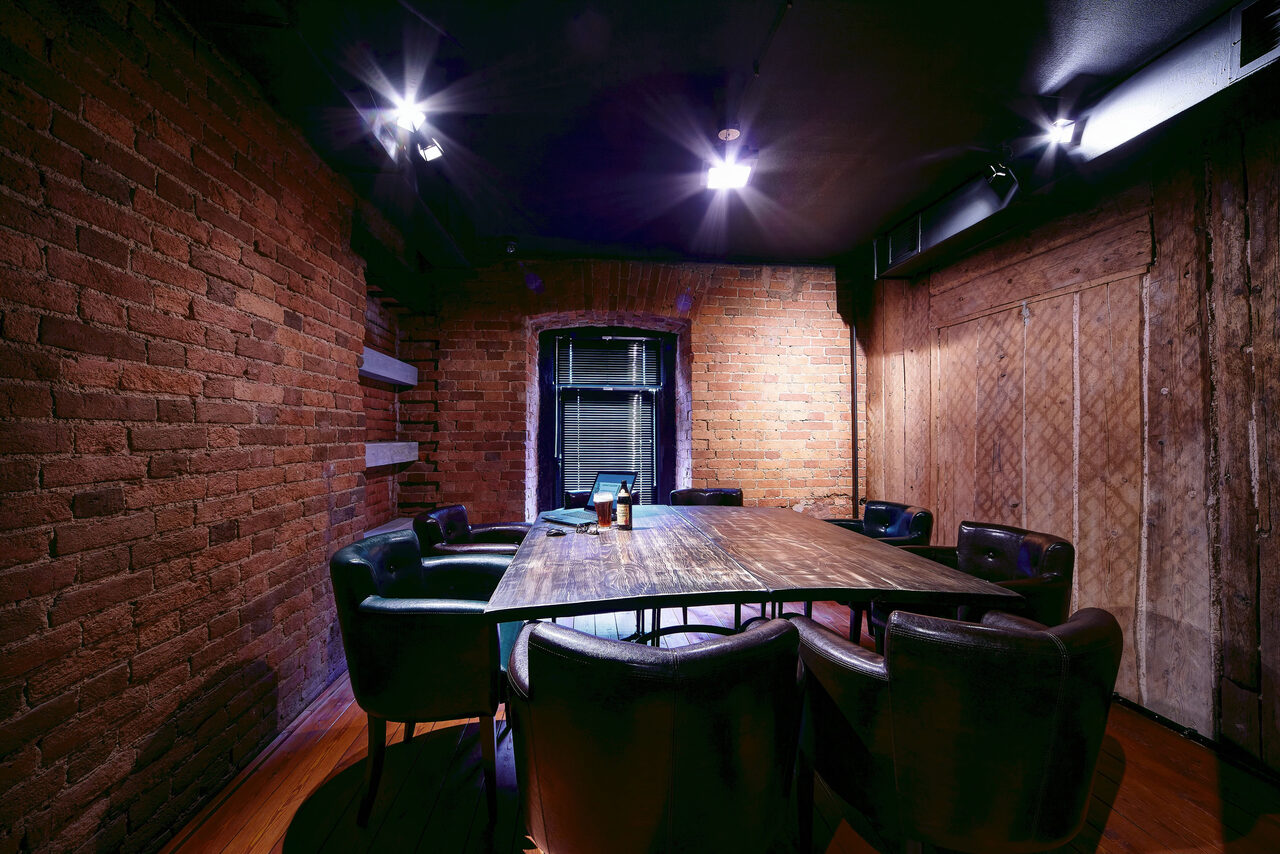 Арендовать Kontora Grill Pub Универсальный лофт 