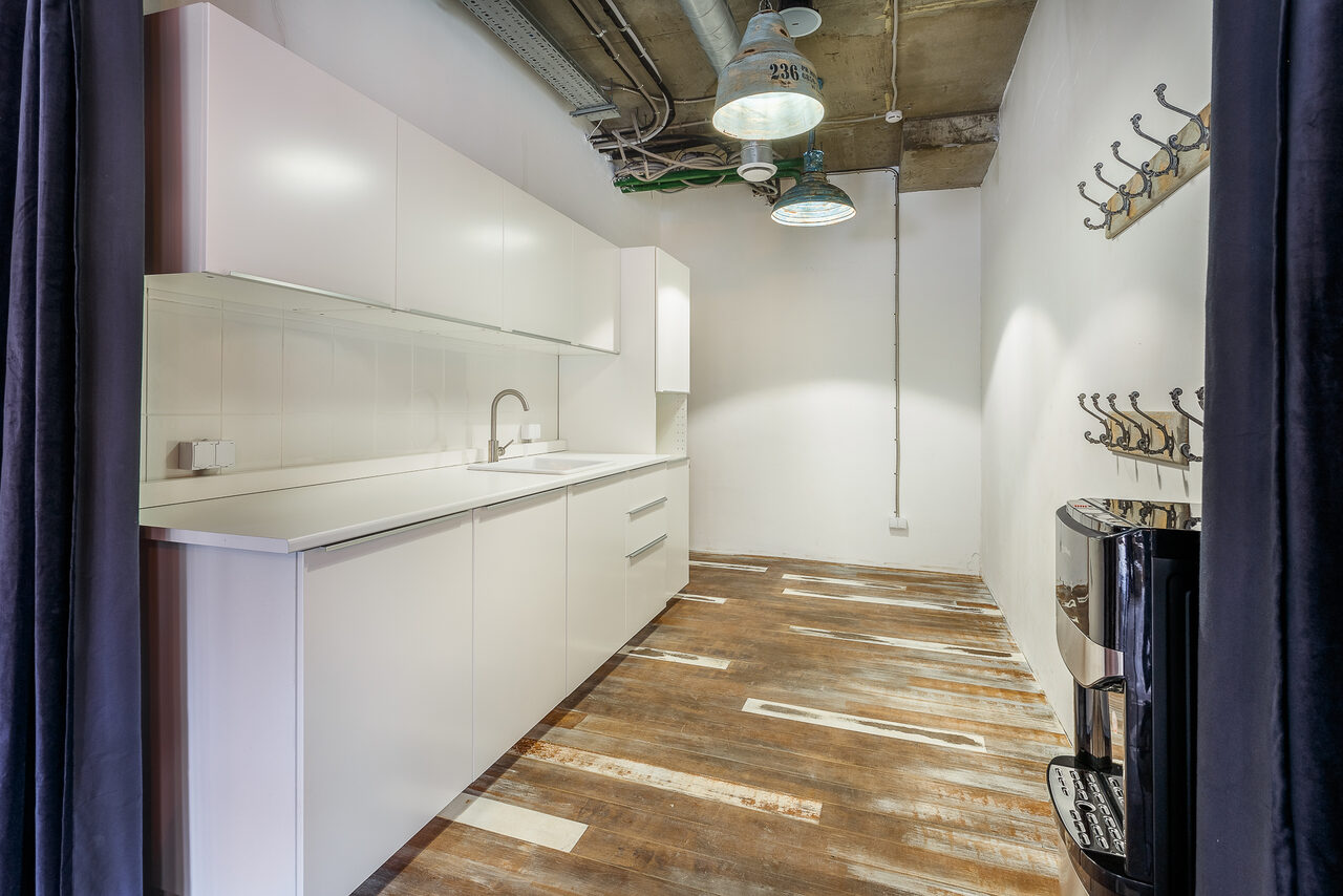 Арендовать  Лофт Курс. Двухэтажное арт-лофт