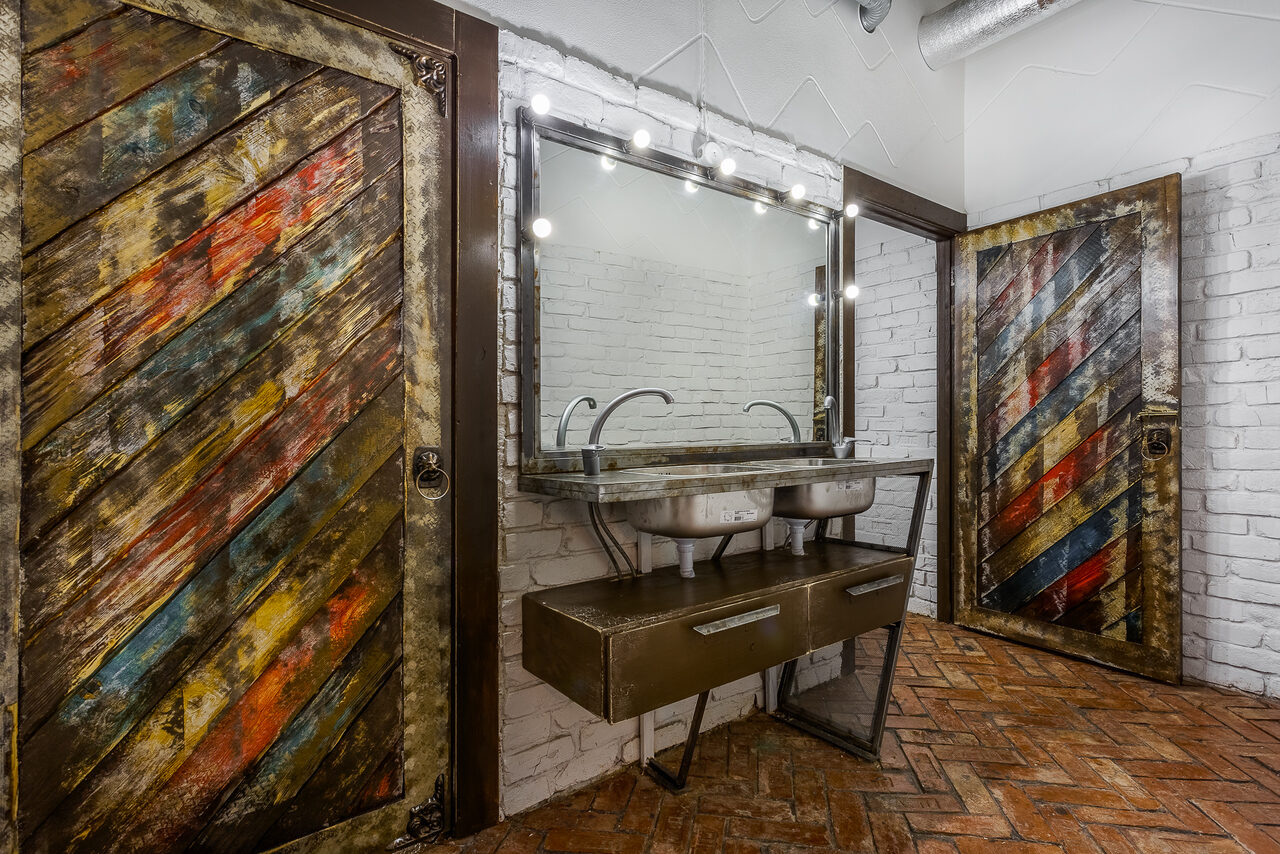 Арендовать  Лофт Курс. Двухэтажное арт-лофт