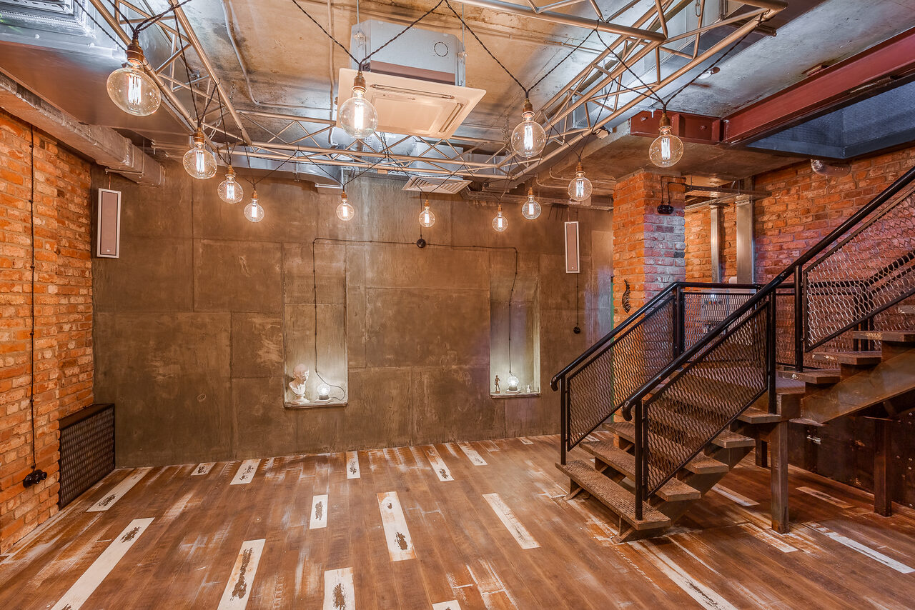 Арендовать Лофт Курс Кирпичный арт-лофт на Алексеевской