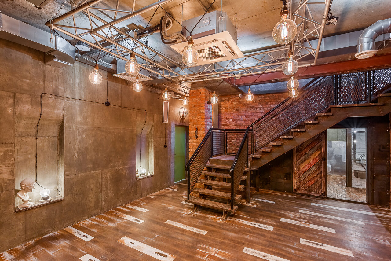 Арендовать Лофт Курс Кирпичный арт-лофт на Алексеевской