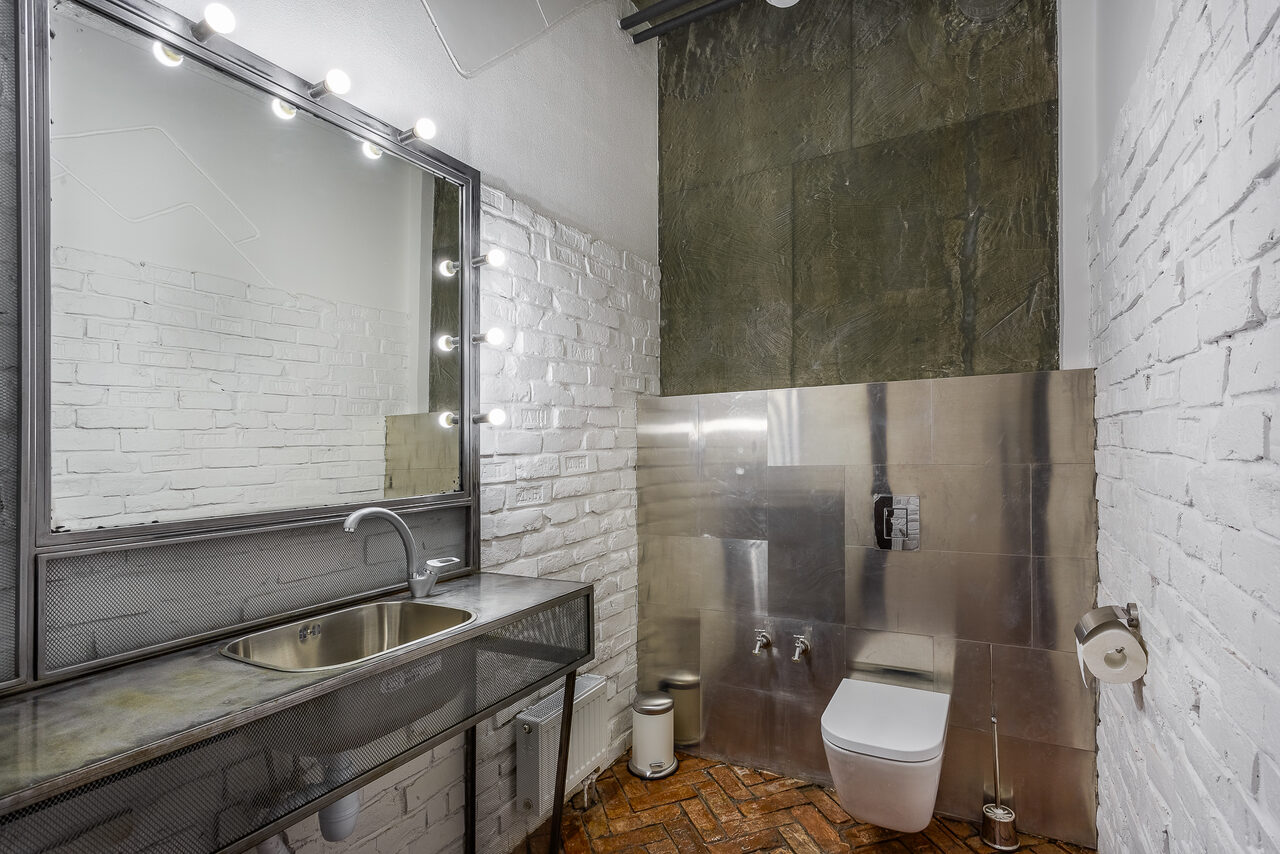 Арендовать Лофт Курс Кирпичный арт-лофт на Алексеевской