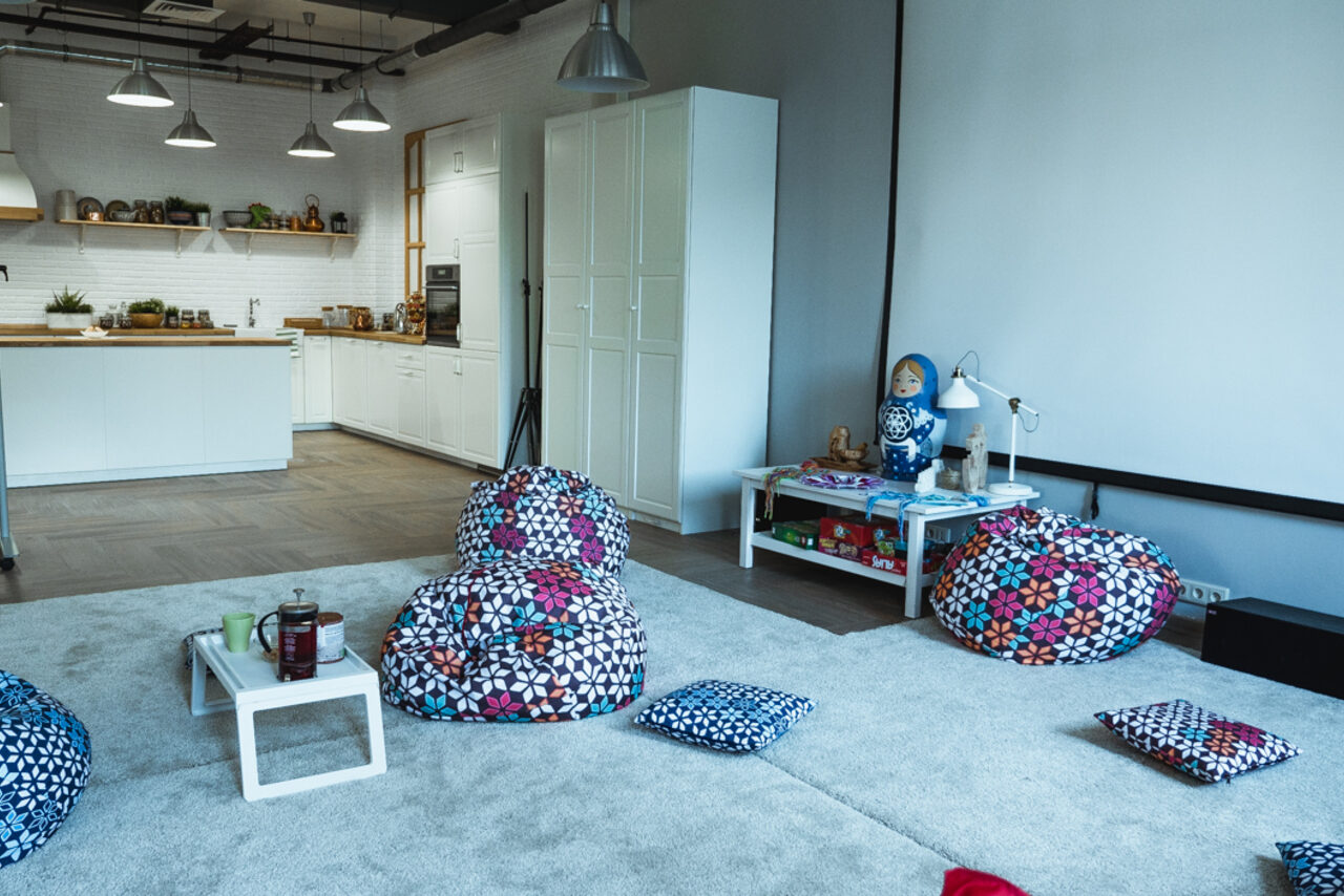 Арендовать Loft Gallery Miramar Творческий лофт с кухней