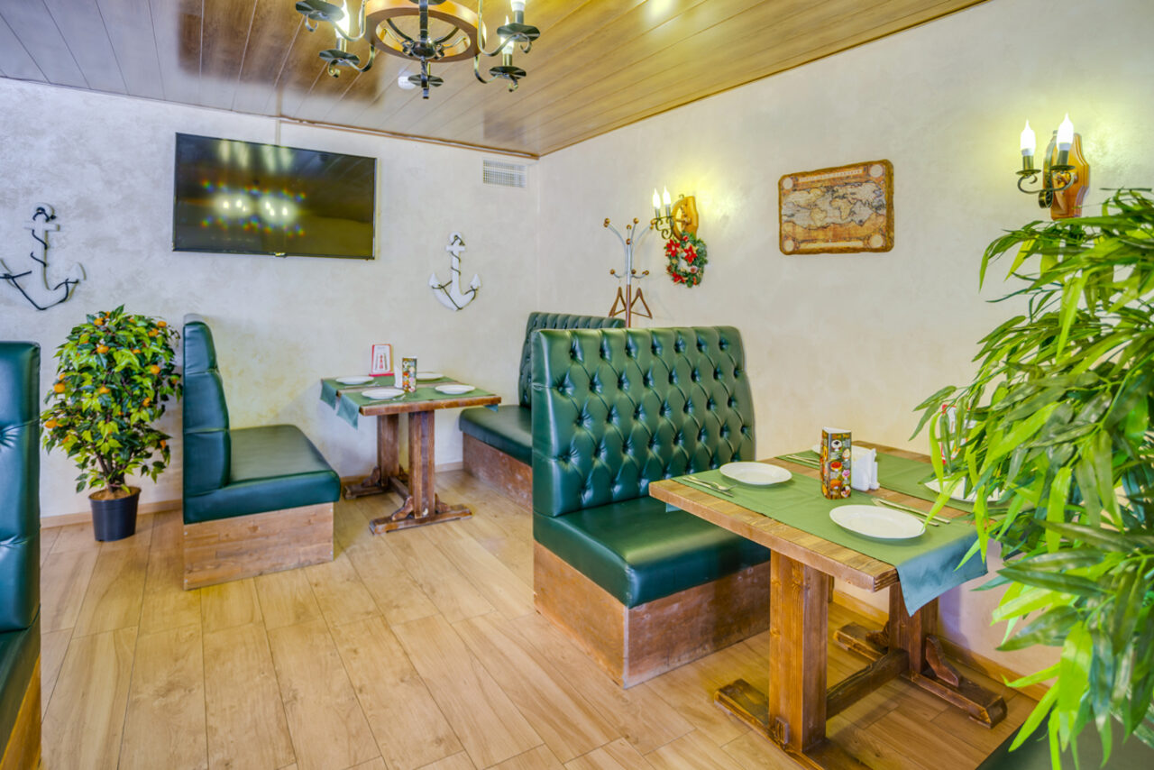 Арендовать Кафе "Порт Роял". Двухэтажный лофт под закрытие