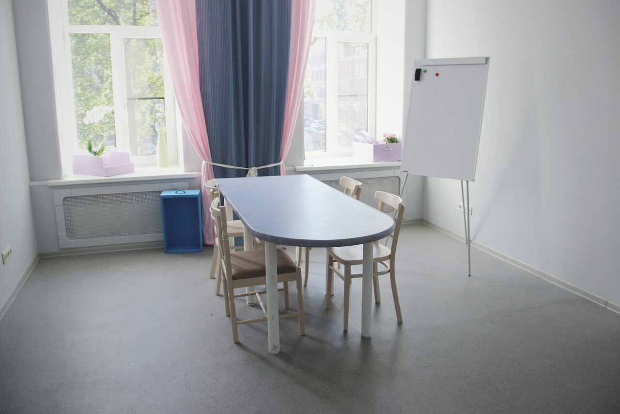 Арендовать PRO СВЕТ Творческий зал в историческом центре