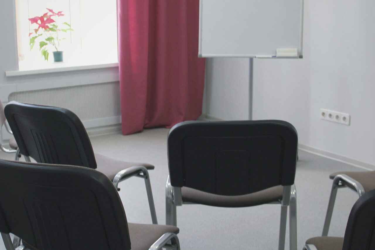 Арендовать PRO СВЕТ Зал на Чернышевской