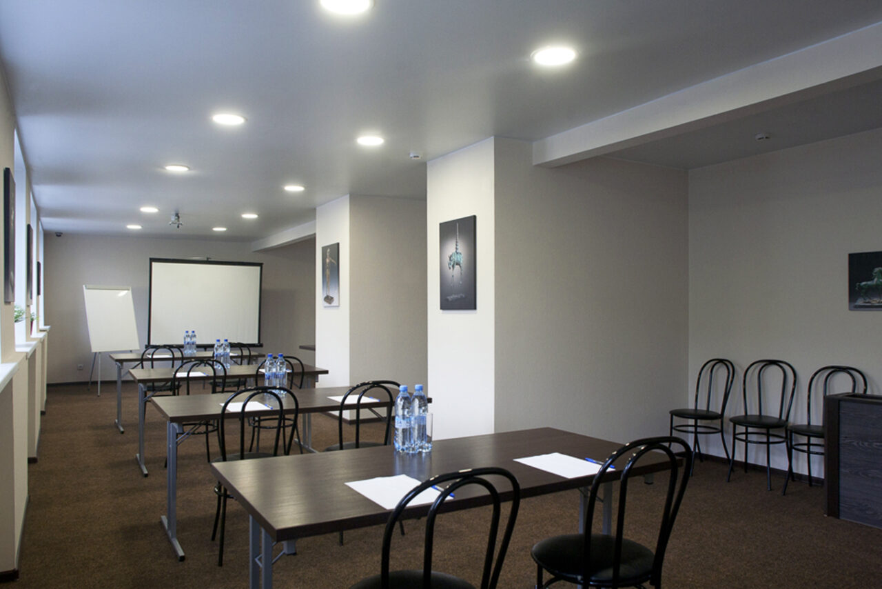 Арендовать  Зал Сальвадор Дали