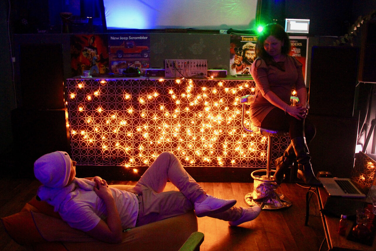 Арендовать Песочница. Клуб с шикарным звуком!