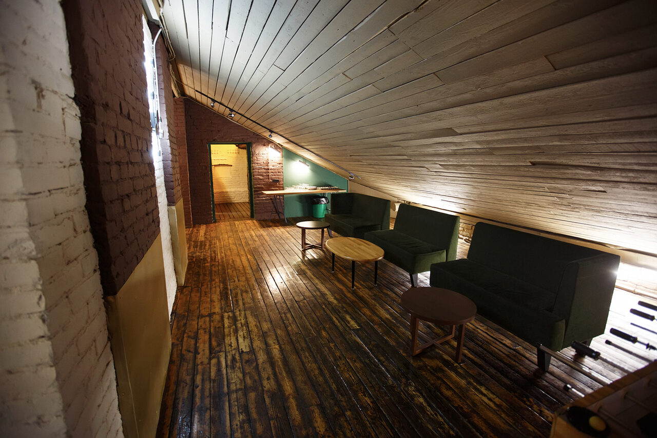 Арендовать  Duty Free Loft. Мансарда в центре Петербурга