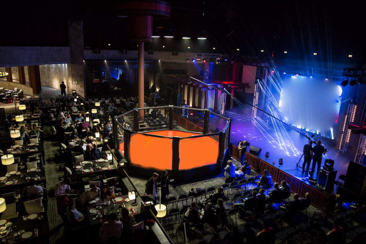 Арендовать Большой ресторан Цинь Гигантский павильон 