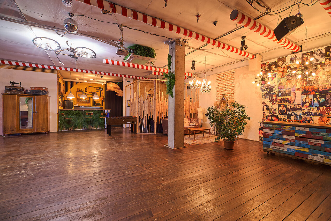 Арендовать Multiroom. Лофт-студия 