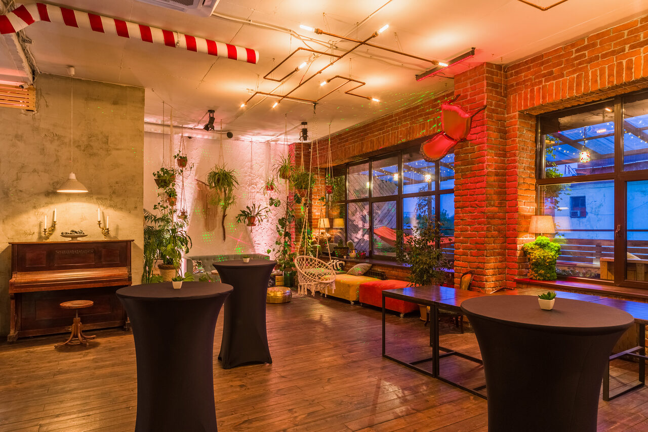 Арендовать Multiroom. Лофт-студия 