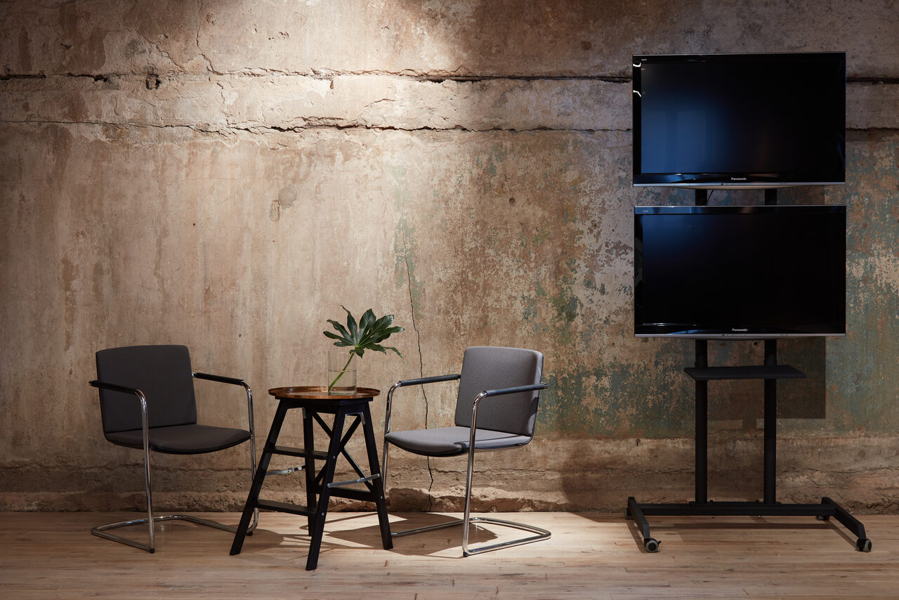 Арендовать Space-U Универсальный лофт в центре города