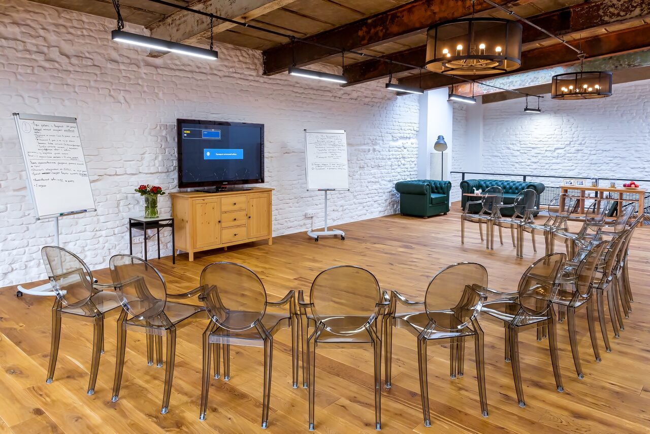 Арендовать BTG loft Лофт с витражными окнами