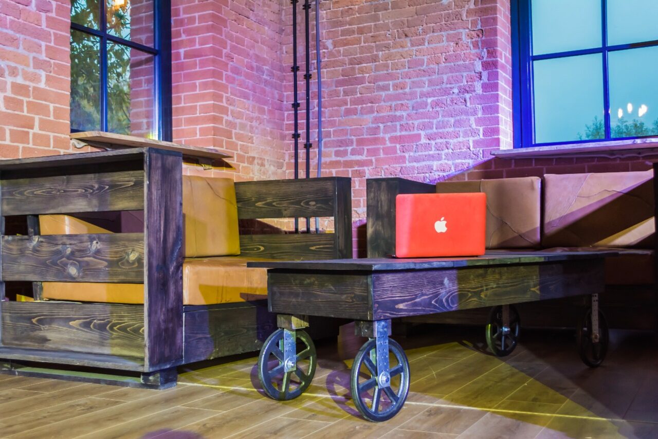 Арендовать Просторный лофт на Курской