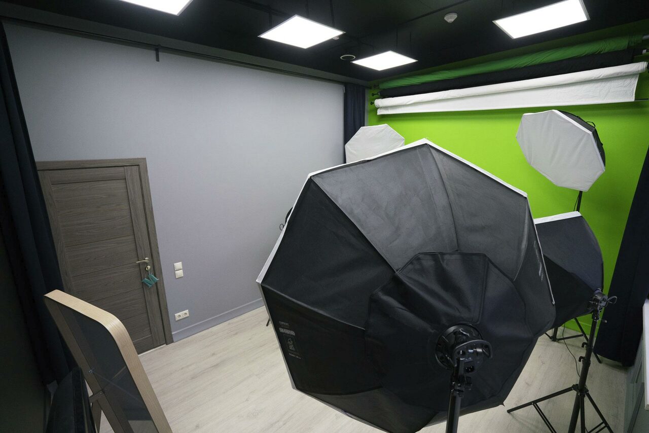 Арендовать AXIO.center Зал для малых групп и консультаций