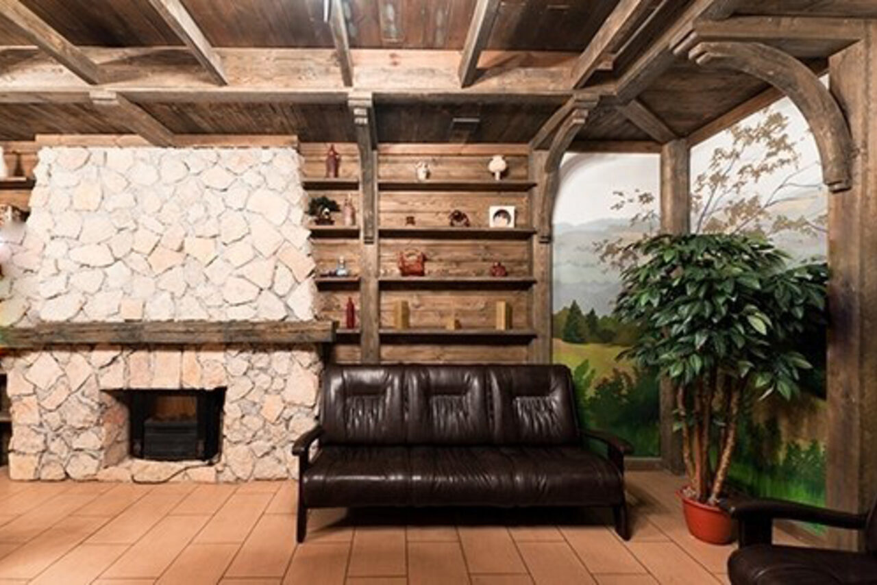 Арендовать Развлекательный комплекс «Аризона» Каминный зал