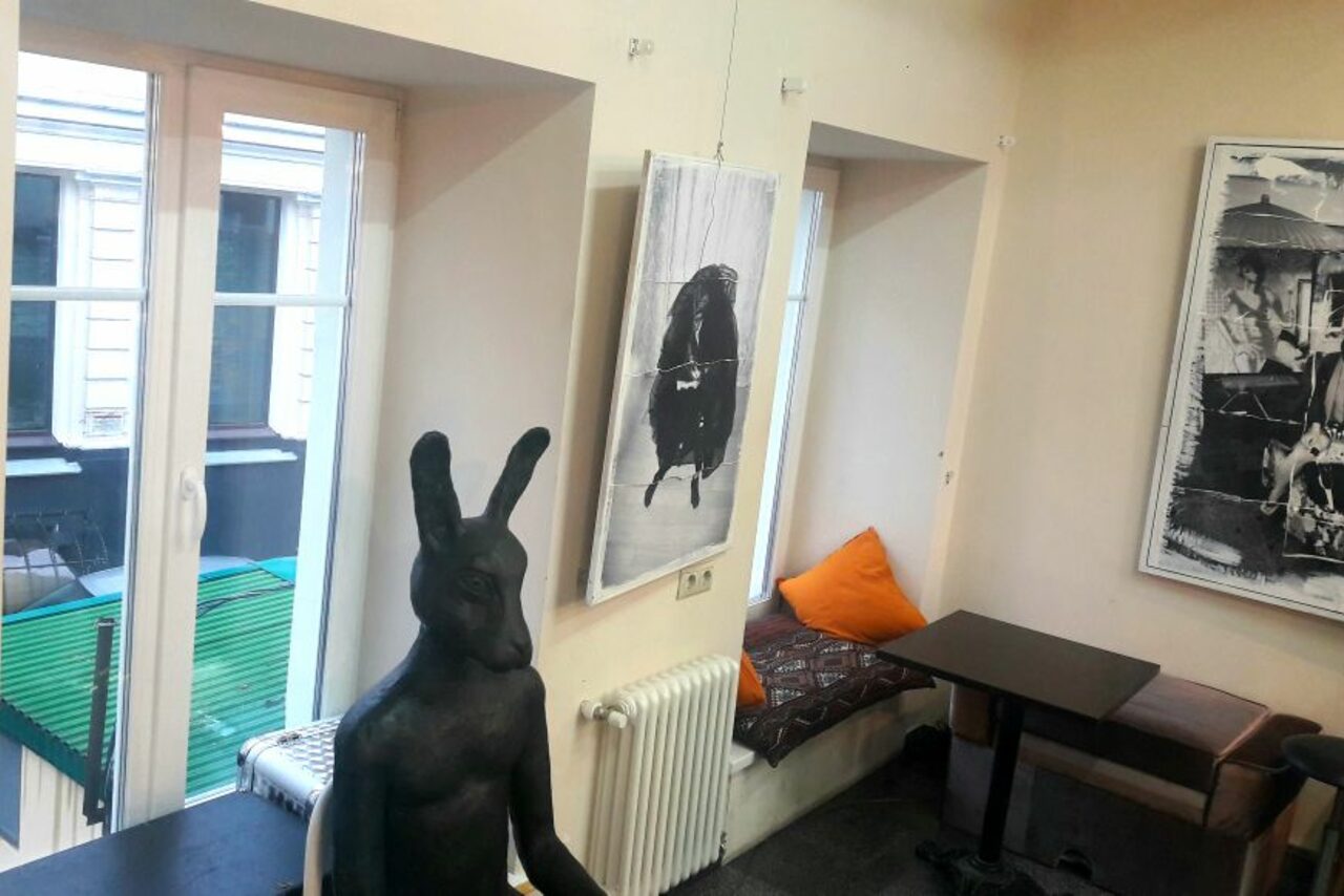 Арендовать Бар 44 Творческий лофт с выходом на крышу