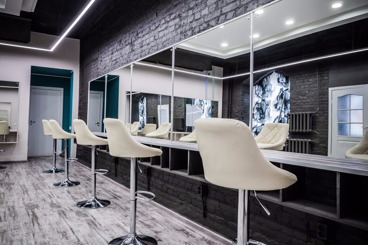 Арендовать Современный зеркальный лофт