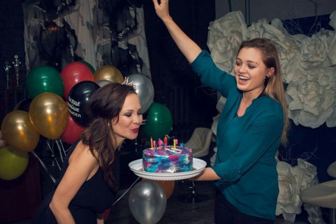 Арендовать Современный зеркальный лофт