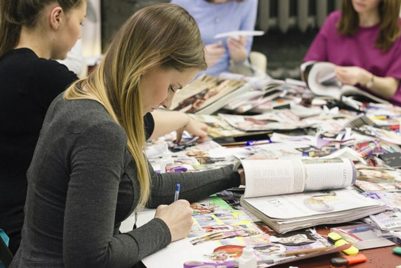 Арендовать Современный зеркальный лофт