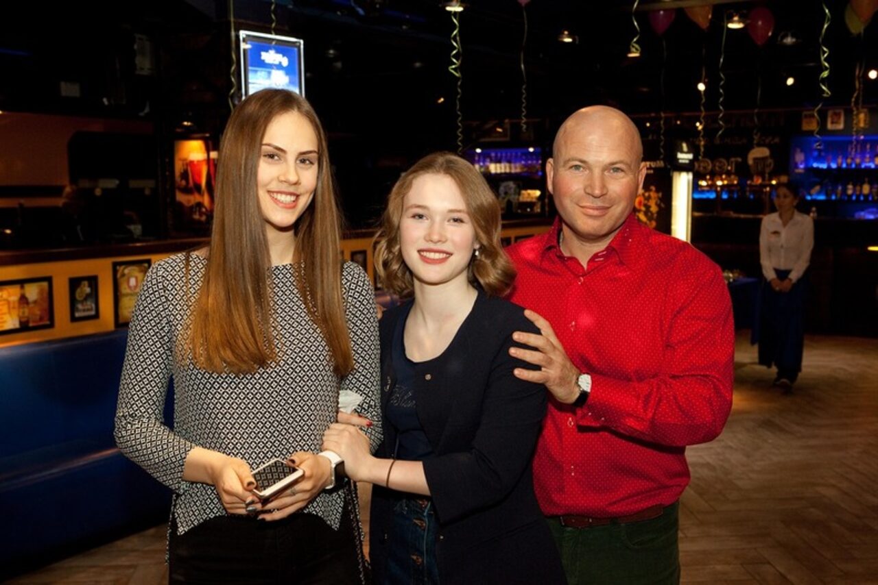 Арендовать Зал со сценой и танцполом