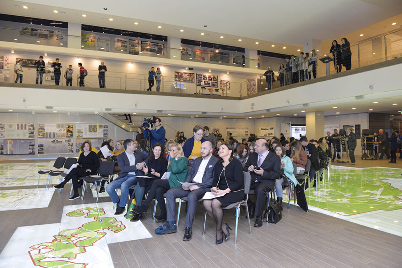 Арендовать Аналитический Центр при Правительстве РФ