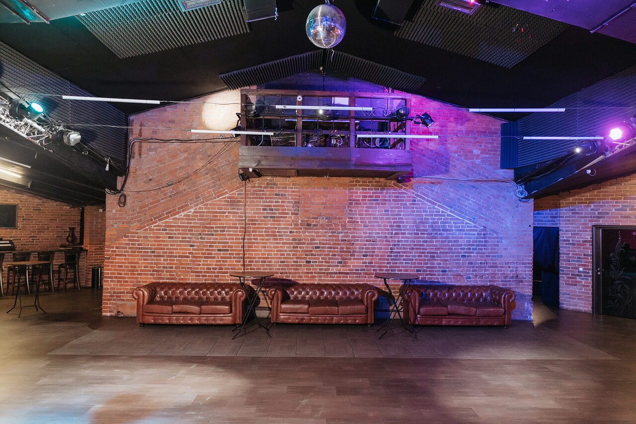 Арендовать Двухэтажный лофт в центре Москвы