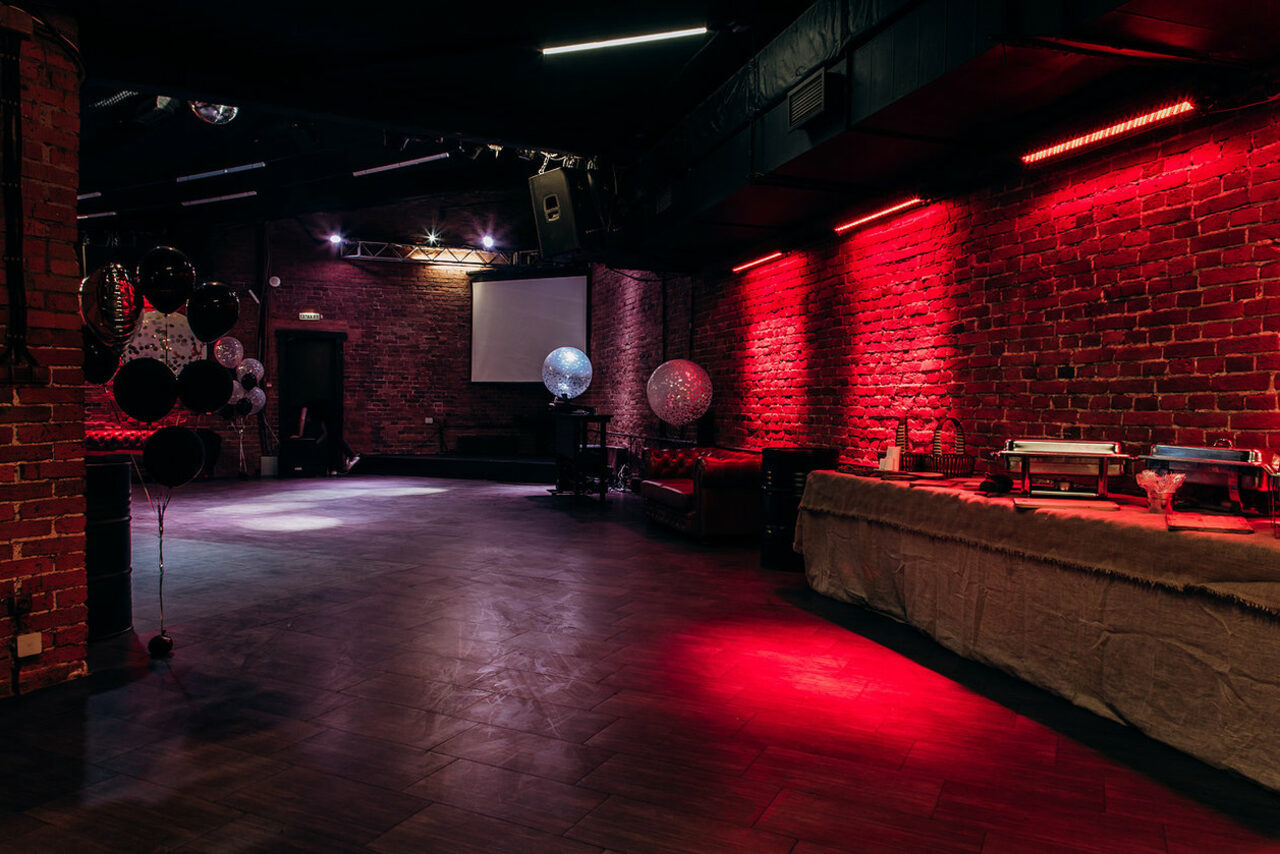 Арендовать Двухэтажный лофт в центре Москвы