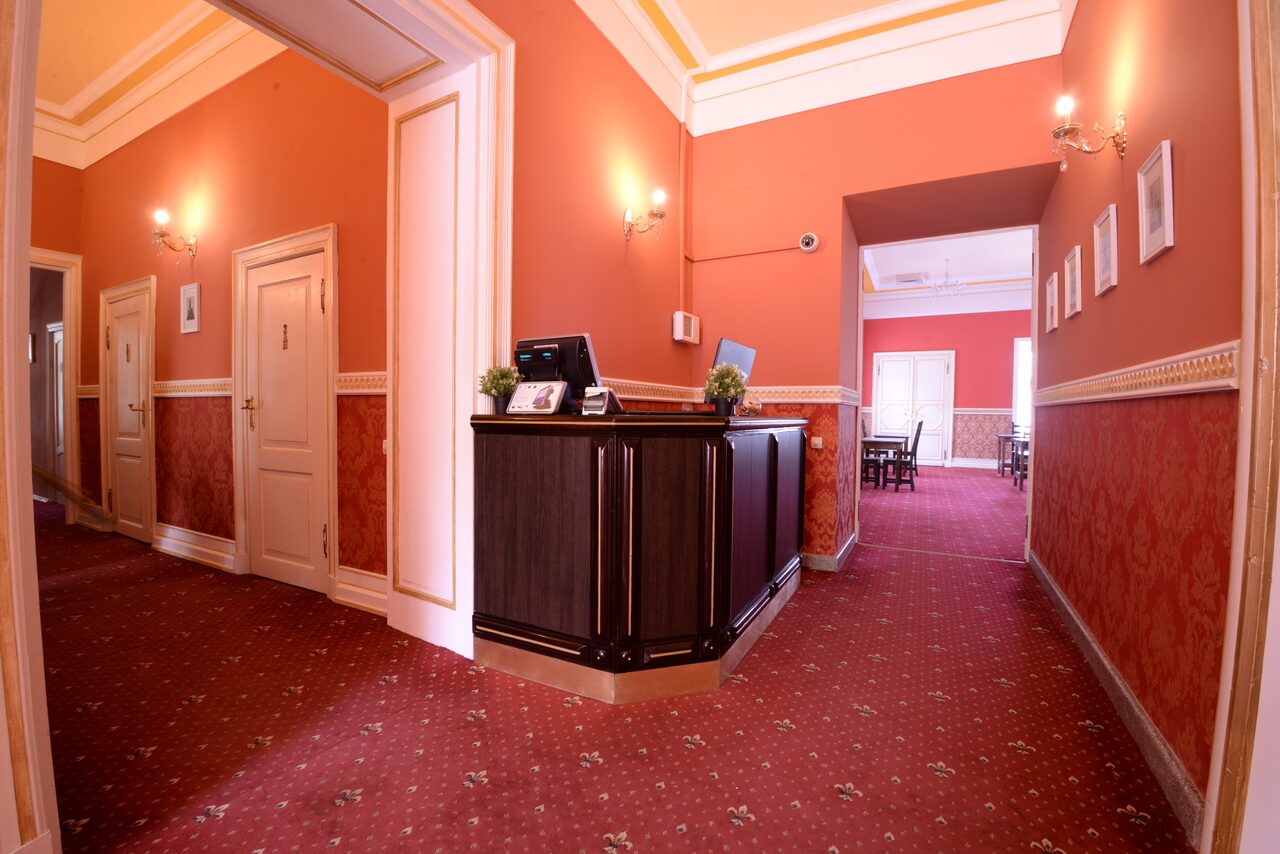 Арендовать Большой каминный зал