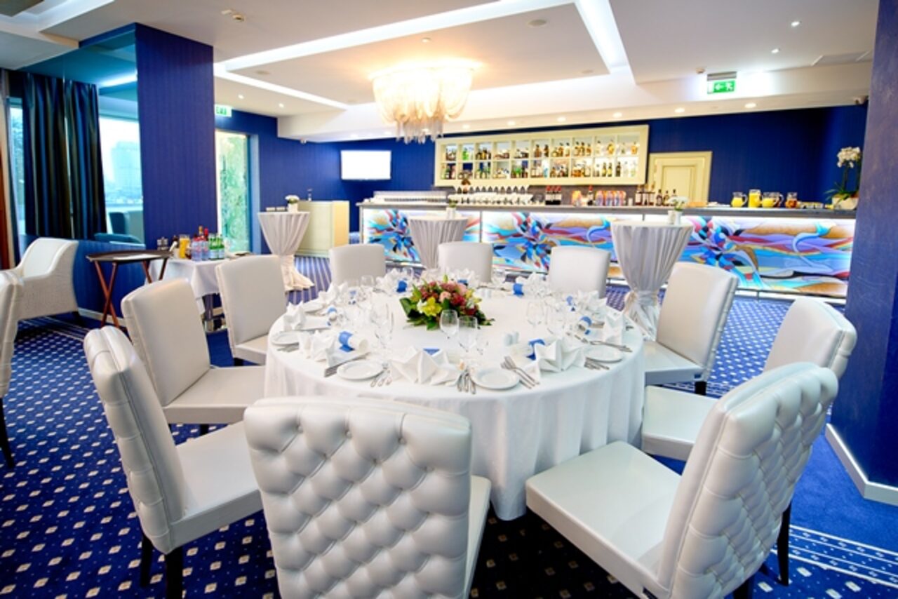 Арендовать  Romantic Stream